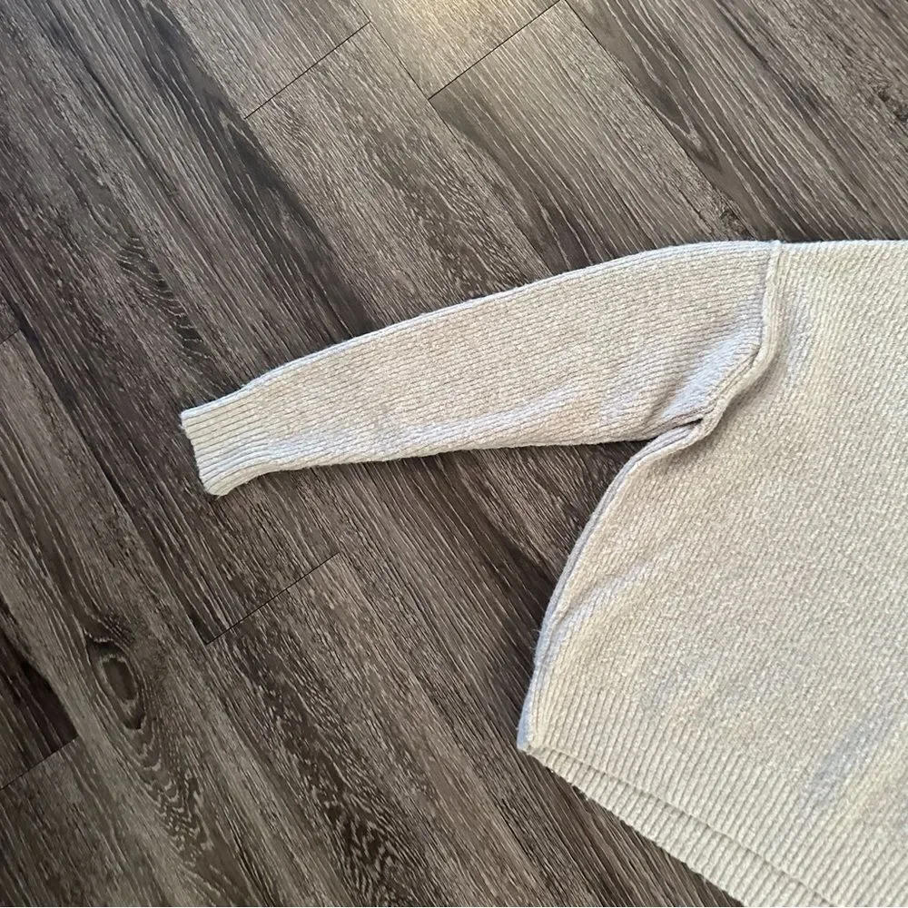 Line The Label Textured Sweater - Picture 5 of 9